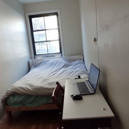 Central & Affordable Williamsburg Small Room New York Buitenkant foto