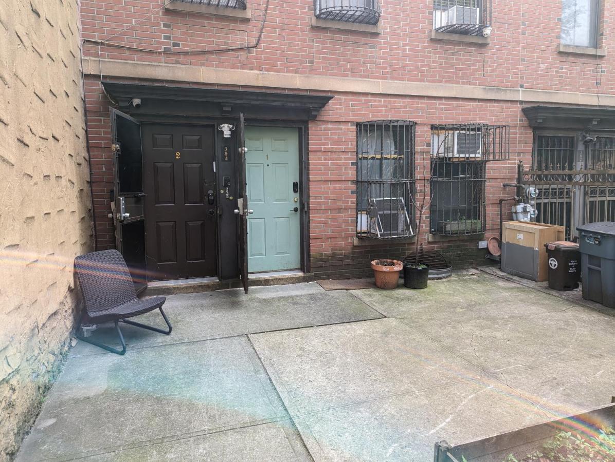 Central & Affordable Williamsburg Small Room New York Buitenkant foto