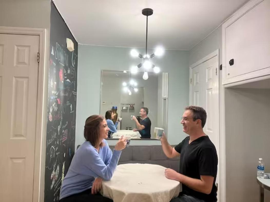 Central & Affordable Williamsburg Small Room New York Buitenkant foto